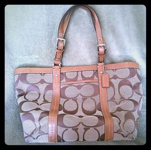Brown classic "C" Coach Bag